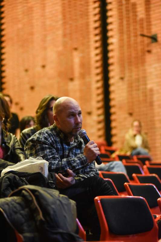 27.2. Filmovi  „Radnička klasa ide u pakao“ i  „Samo kad se smejem“ na FDU