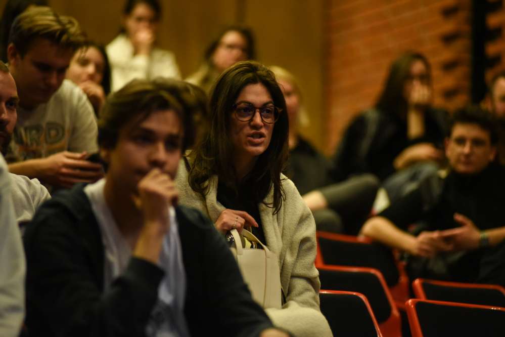 27.2. Filmovi  „Radnička klasa ide u pakao“ i  „Samo kad se smejem“ na FDU