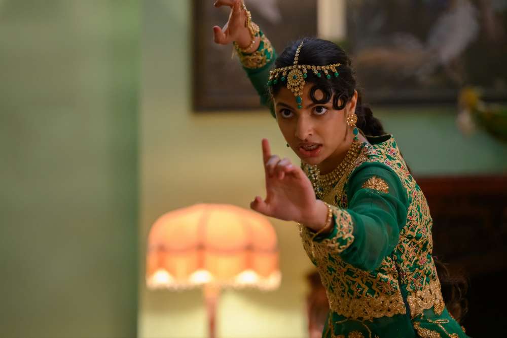 4167_D025_00028_RPriya Kansara stars as Ria Khan in director Nida Manzoor’s POLITE SOCIETY, a Focus Features release.Credit: Parisa Taghizadeh / © 2023 FOCUS FEATURES LLC.